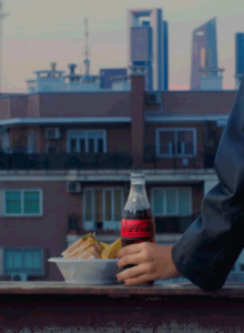 Coca-cola-content-creation-based-on-the-persona-_Lunch time alone